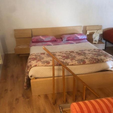 Lovely 1 Room Bedroom Loft, 20 Mins To Bgy Airport Pradalunga 외부 사진