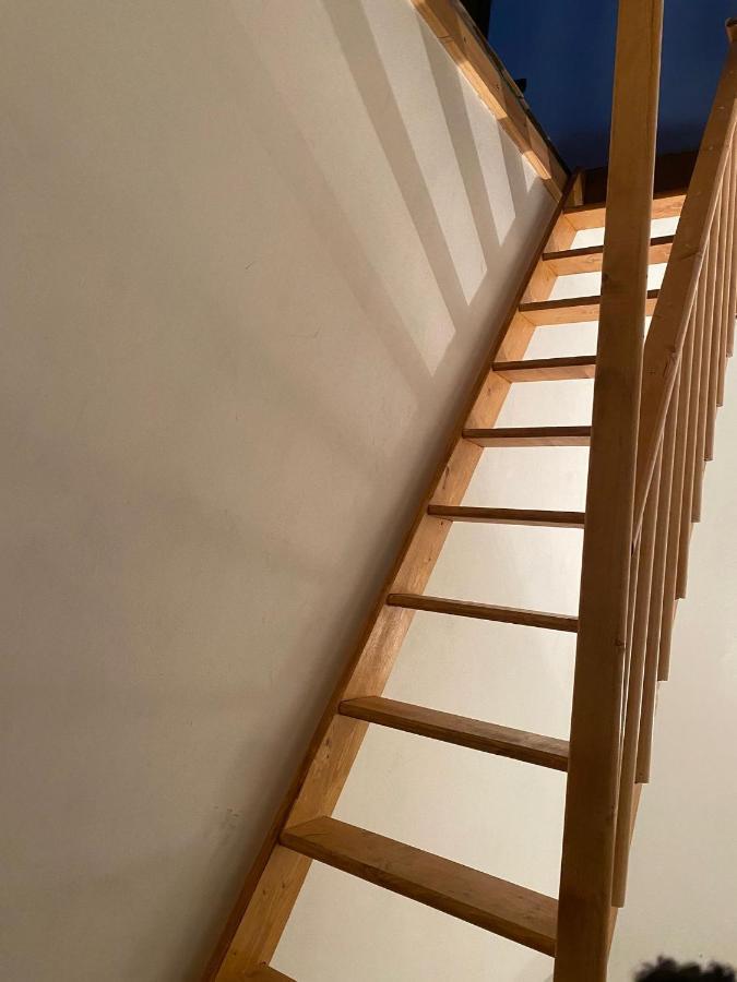 Lovely 1 Room Bedroom Loft, 20 Mins To Bgy Airport Pradalunga 외부 사진