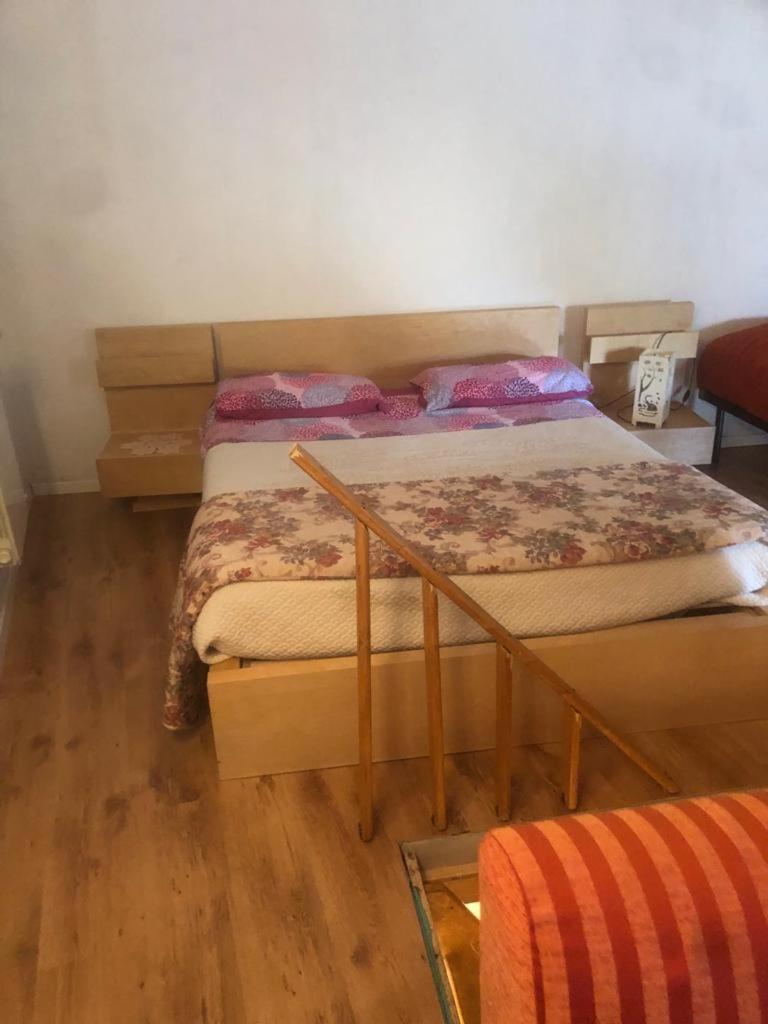 Lovely 1 Room Bedroom Loft, 20 Mins To Bgy Airport Pradalunga 외부 사진